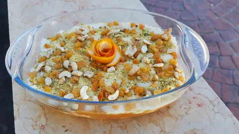 عيش السرايا بالقشطة