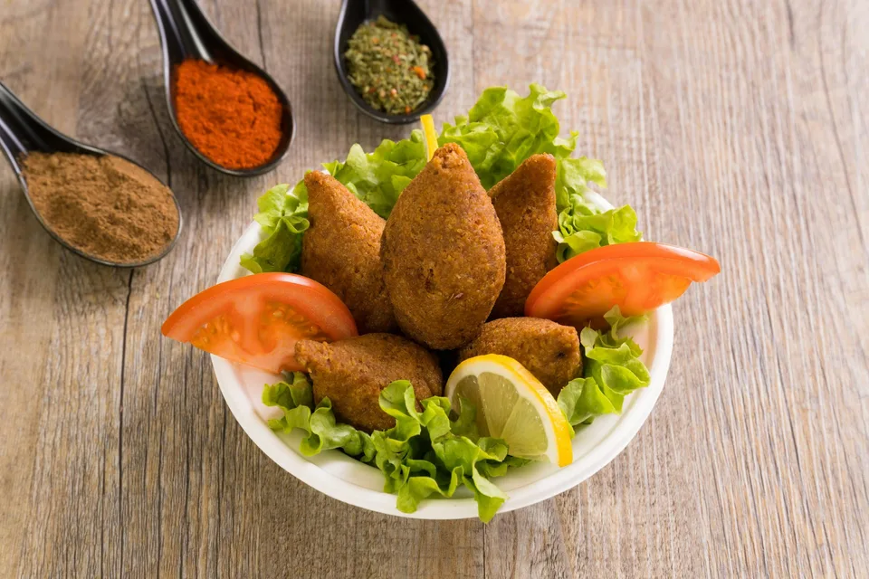 كبّة مقلية باللحم والصنوبر