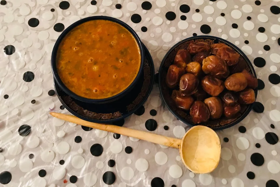 حريرة مغربية بالعدس والحمص