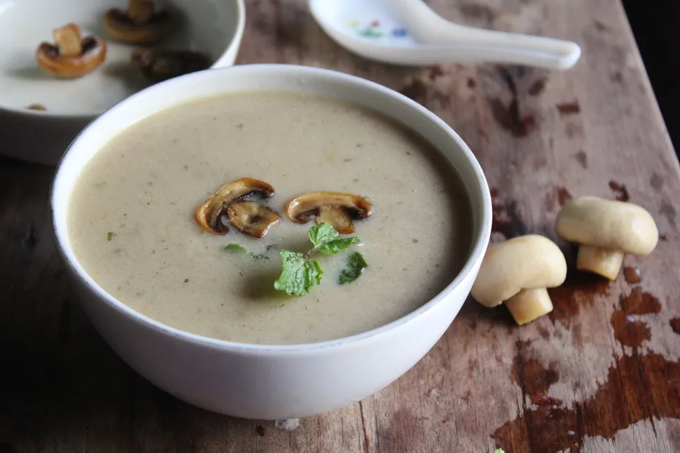 شوربة الفطر الكريمية