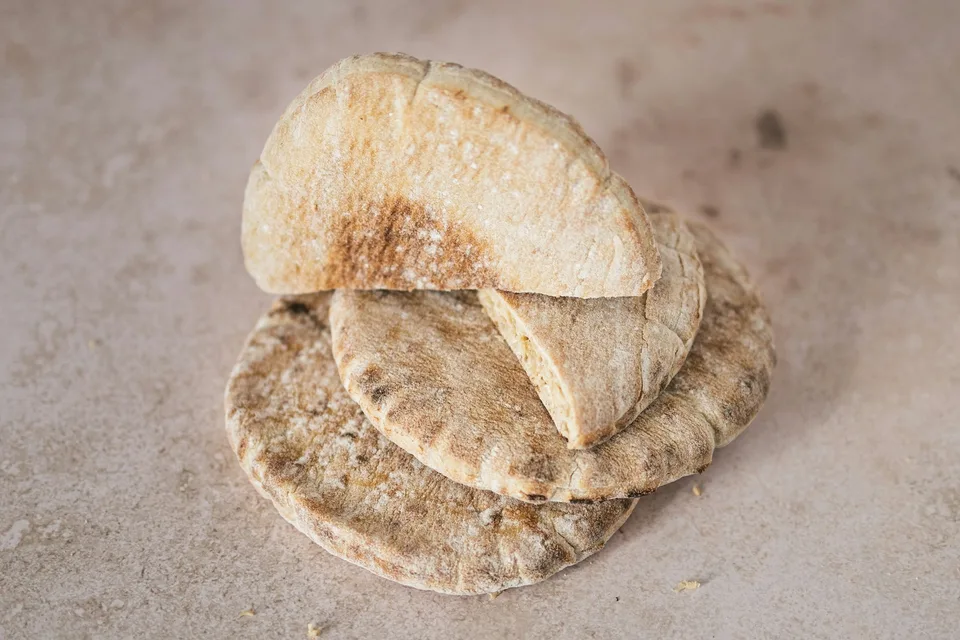 خبز عربي (بيتا) منزلي