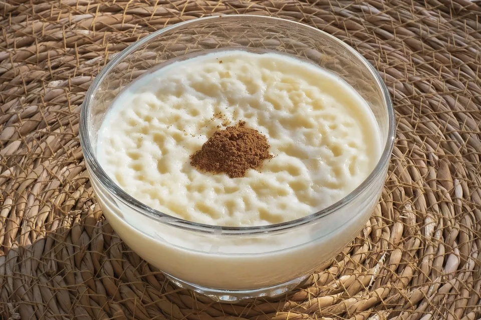 أرز بالحليب بماء الزهر