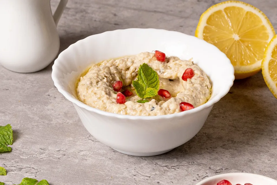 متبّل الباذنجان بالطحينة